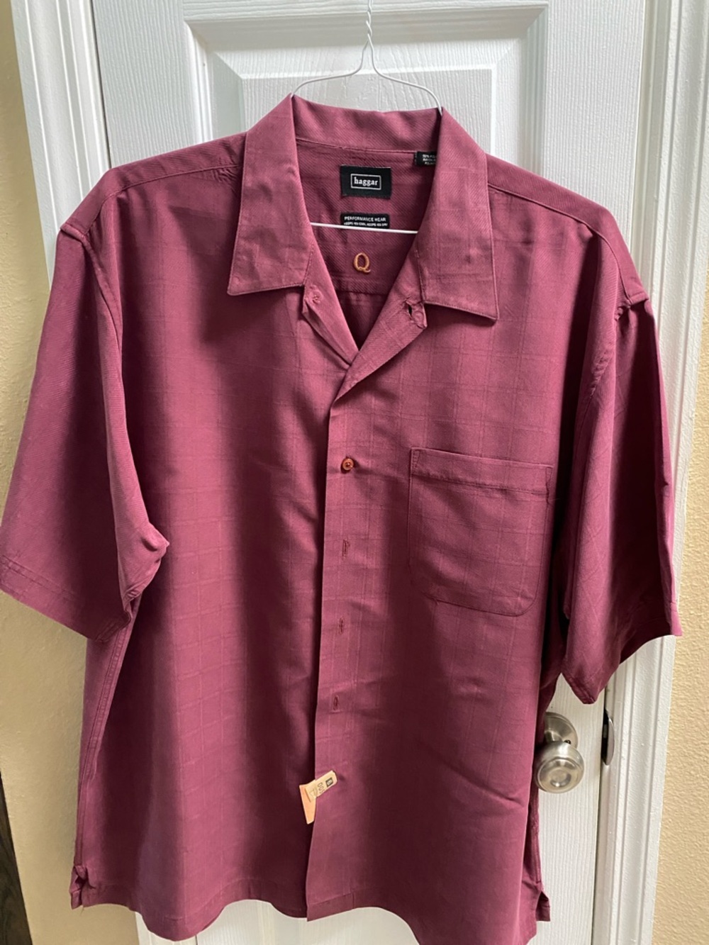 Haggar maroon men’s button shirt EUC